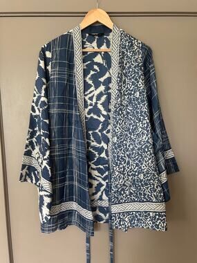 BCBGMAXAZRIA 100%Silk Kimono WrapBlouse Boho Patchwork Robe